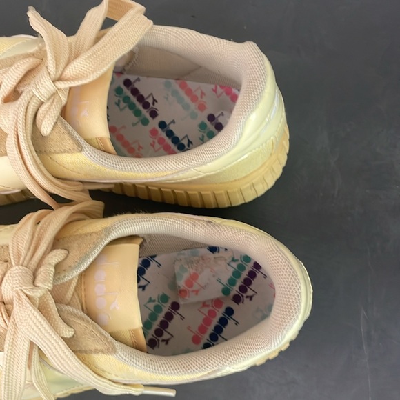 DIADORA Women's Yellow Lace Up Sneakers Size 8.5 - Picture 3 of 11